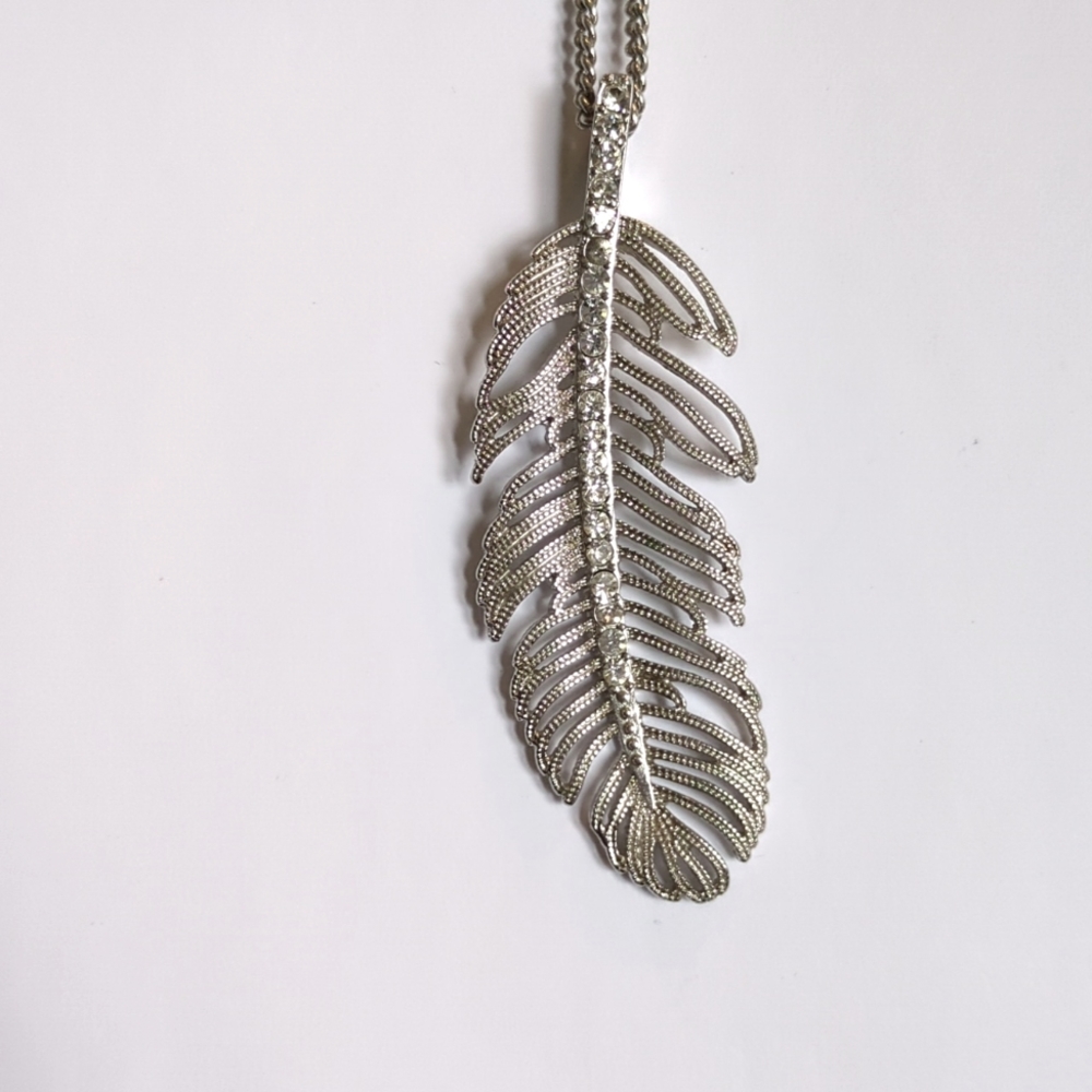 Long silver leaf necklace